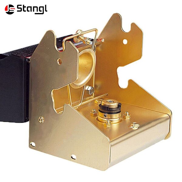 SCHNELLWECHSLER MIT ANTRIEB – ANBAUKIT FÜR FRONTKEHRMASCHINE